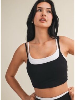 🆕🤍BLACK + WHITE CONTRAST TANK